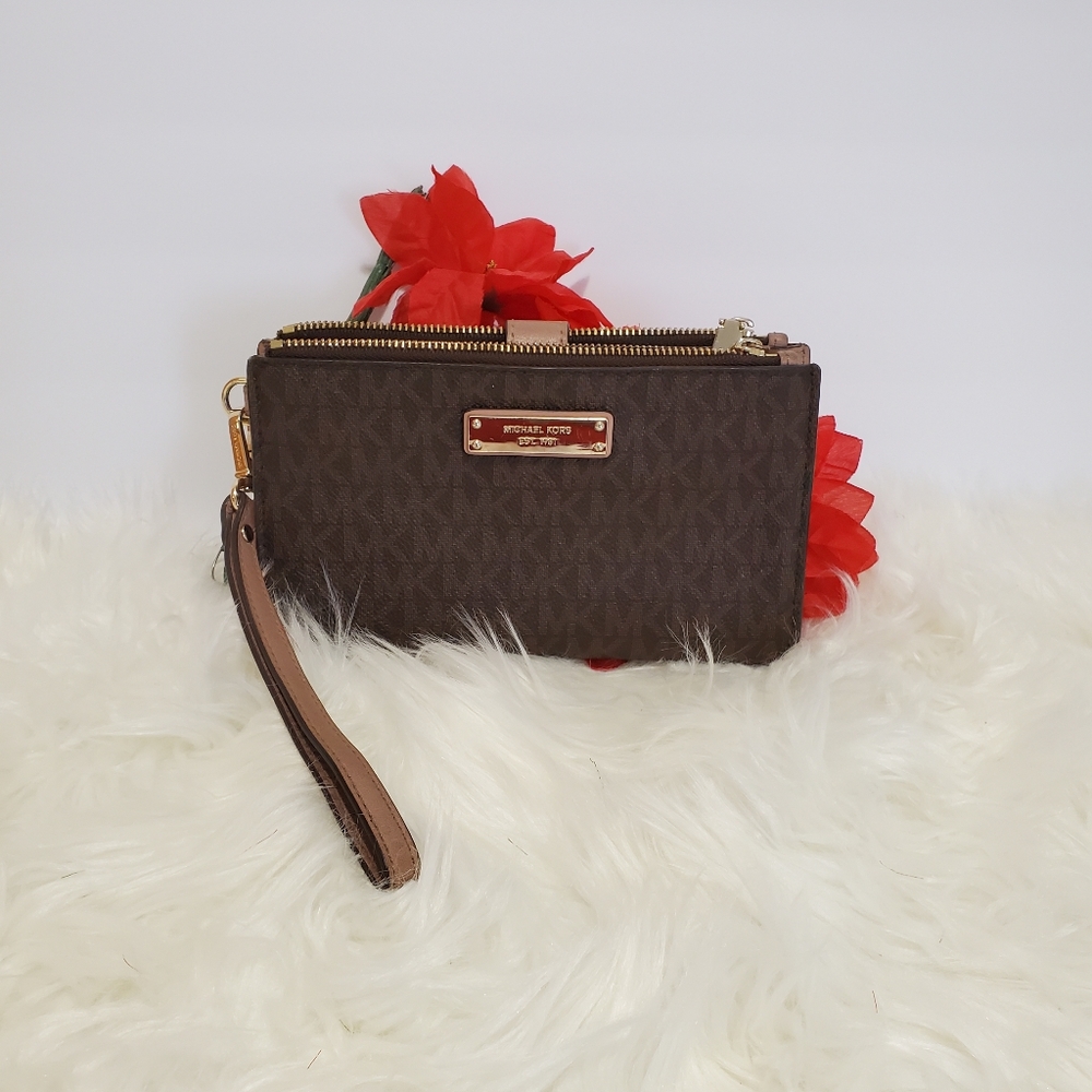 Michael Michael Kors Jet Set Double-Zip Wristlet